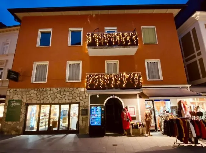 Loser Im Zentrum 아파트 *